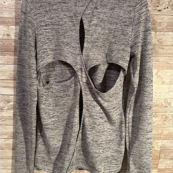 90 Degrees by Reflex Gray Med Cut-Out Long Sleeve Top - Picture 2 of 7